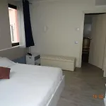 Moderno Hotel 3*