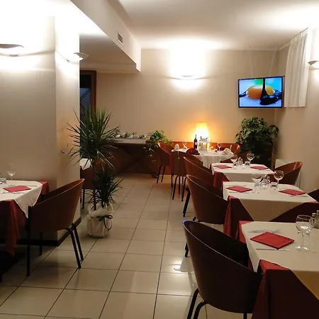 Moderno 3*